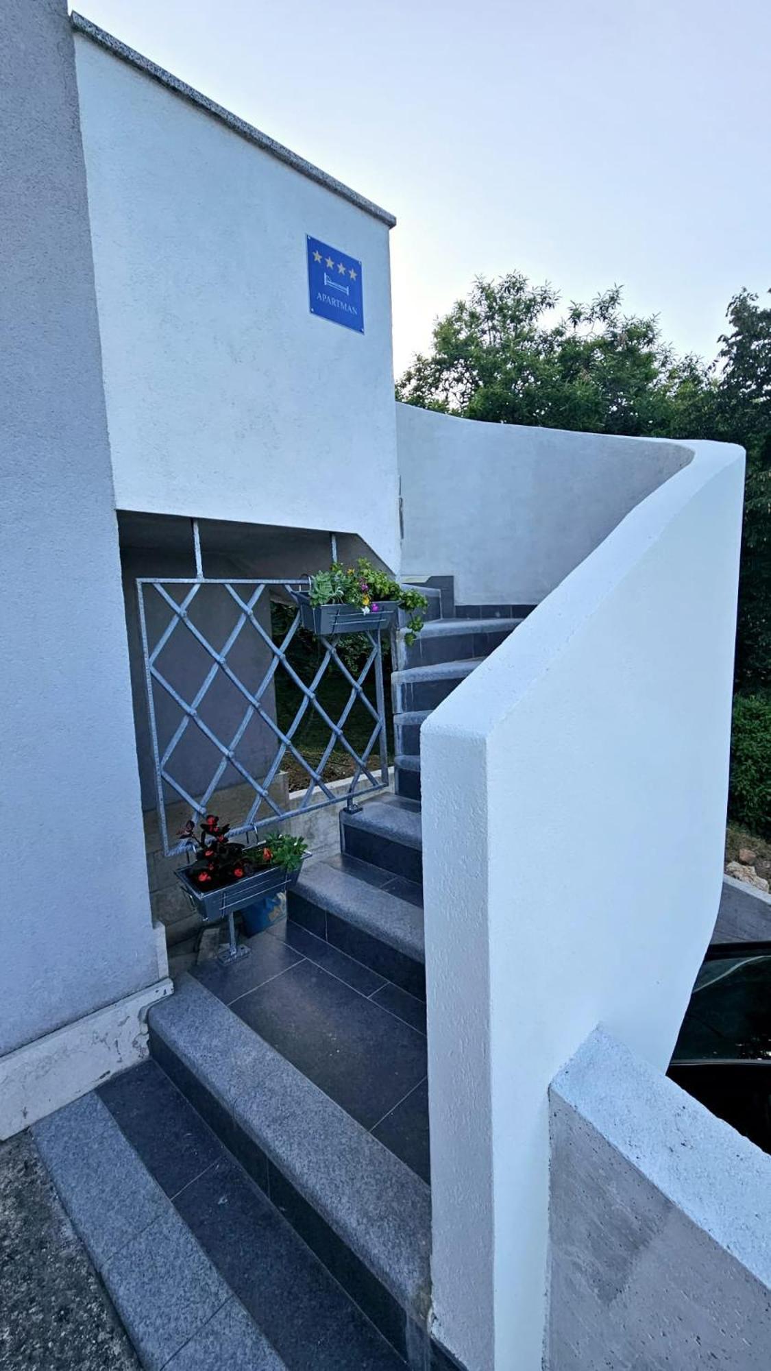 Apartman Tera Apartment Dobrec ภายนอก รูปภาพ